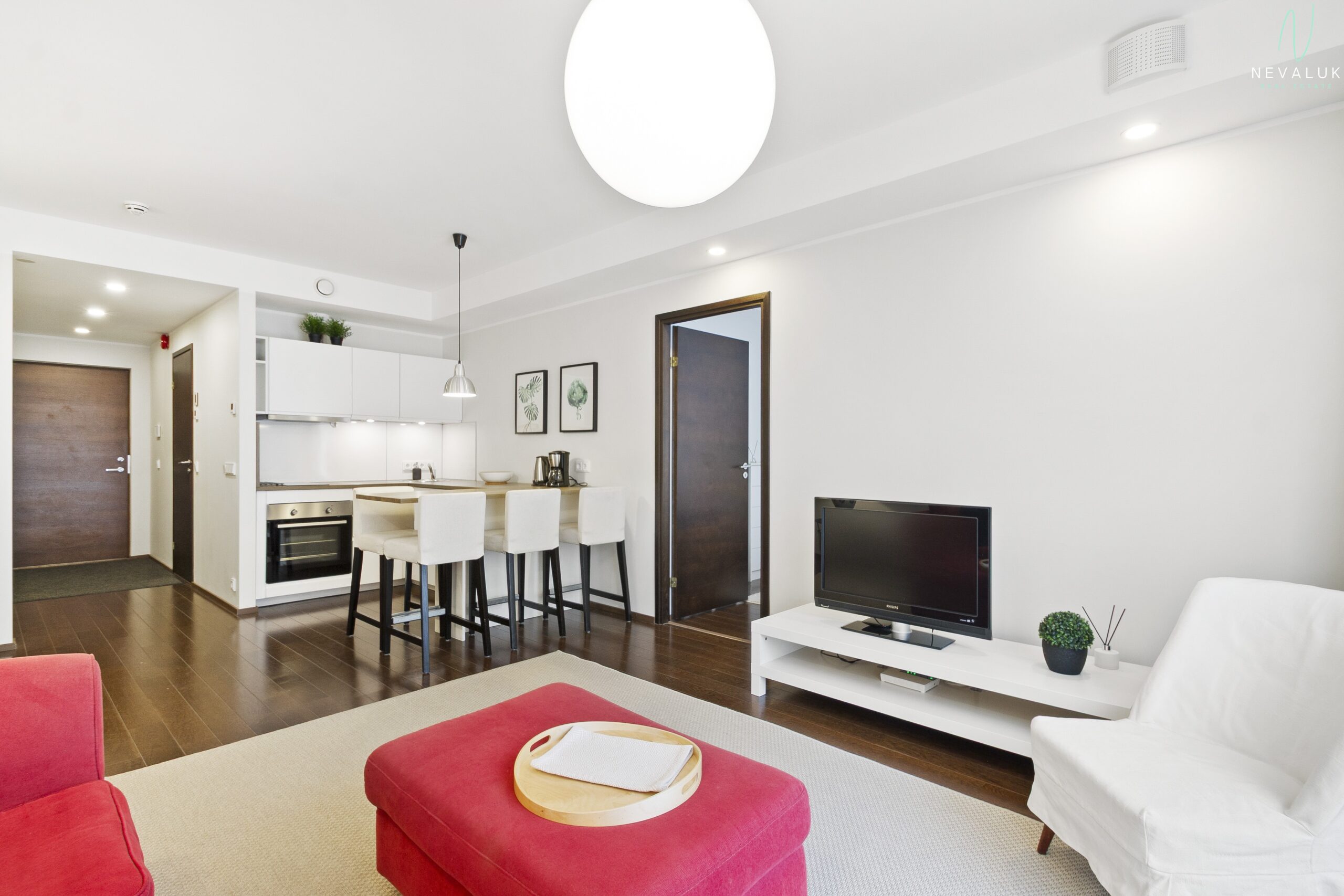 elutuba-kook-kassisaba-nevaluk